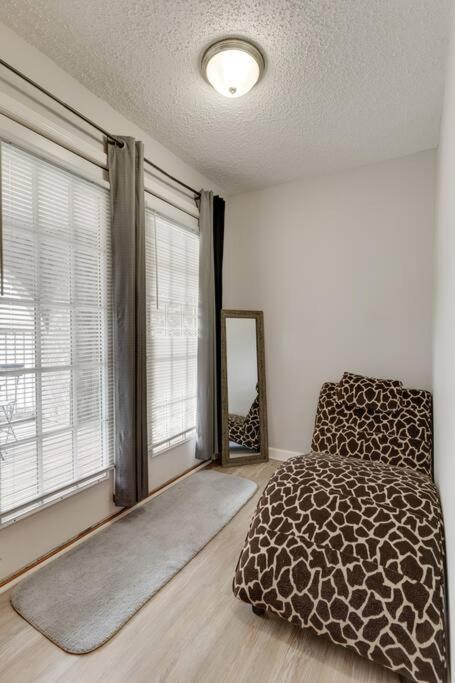 Lovely 2 Bdr Condo With Balcony 2M To Broadway ナッシュビル エクステリア 写真