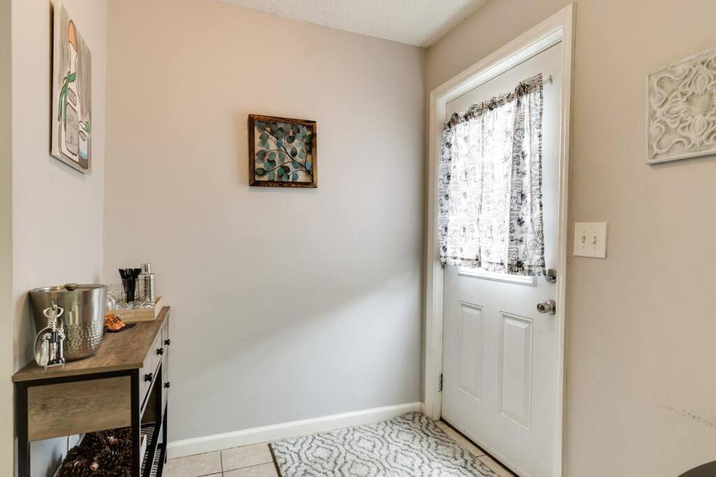 Lovely 2 Bdr Condo With Balcony 2M To Broadway ナッシュビル エクステリア 写真