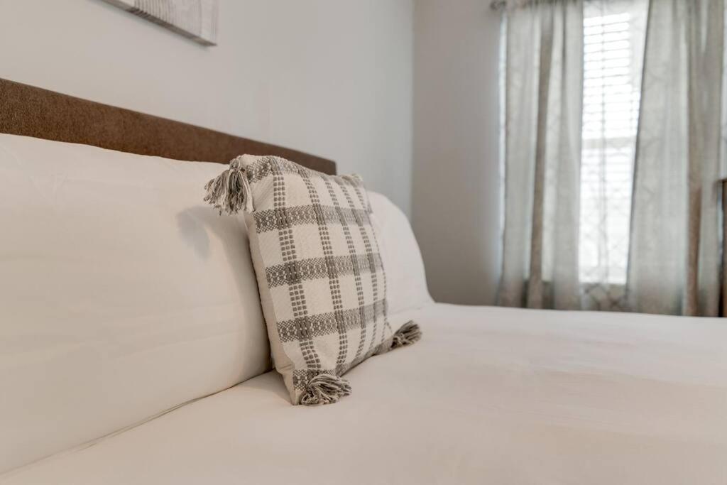 Lovely 2 Bdr Condo With Balcony 2M To Broadway ナッシュビル エクステリア 写真